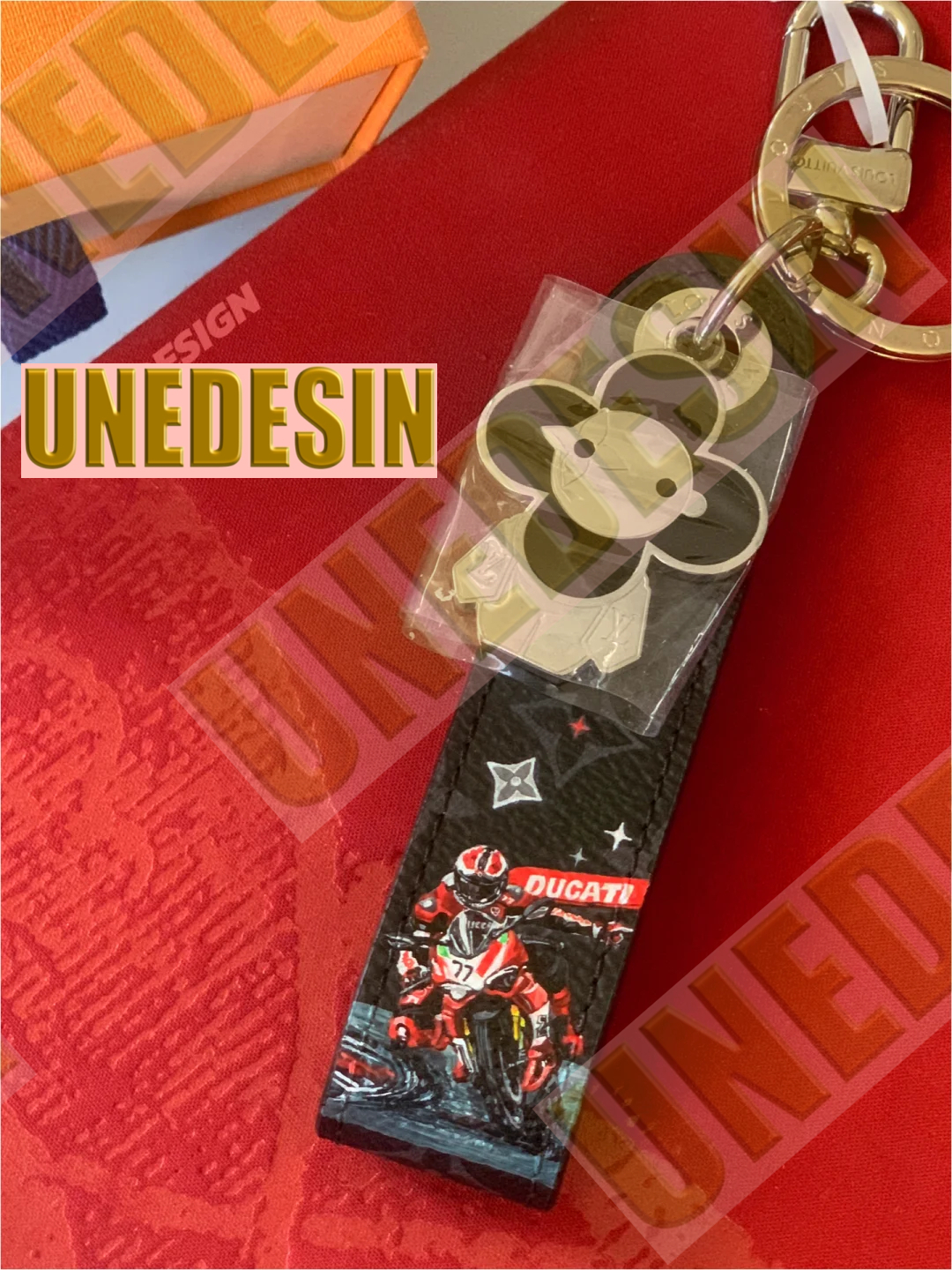 UNEDESIN LV 车 摩托车 汽车 钥匙扣 12342 (4)