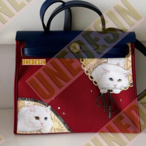 Unedesin “Quiet Cat” Canvas Tote