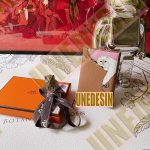 Unedesin “Quiet Cat” Canvas Tote