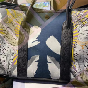 Unedesin “Other Themes” Canvas Tote Series